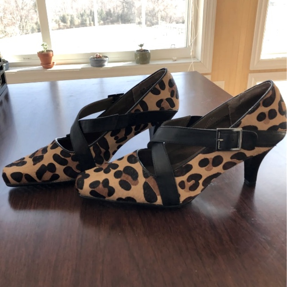 Aerosoles Leopard Combo Size 9 1/2 leather pump